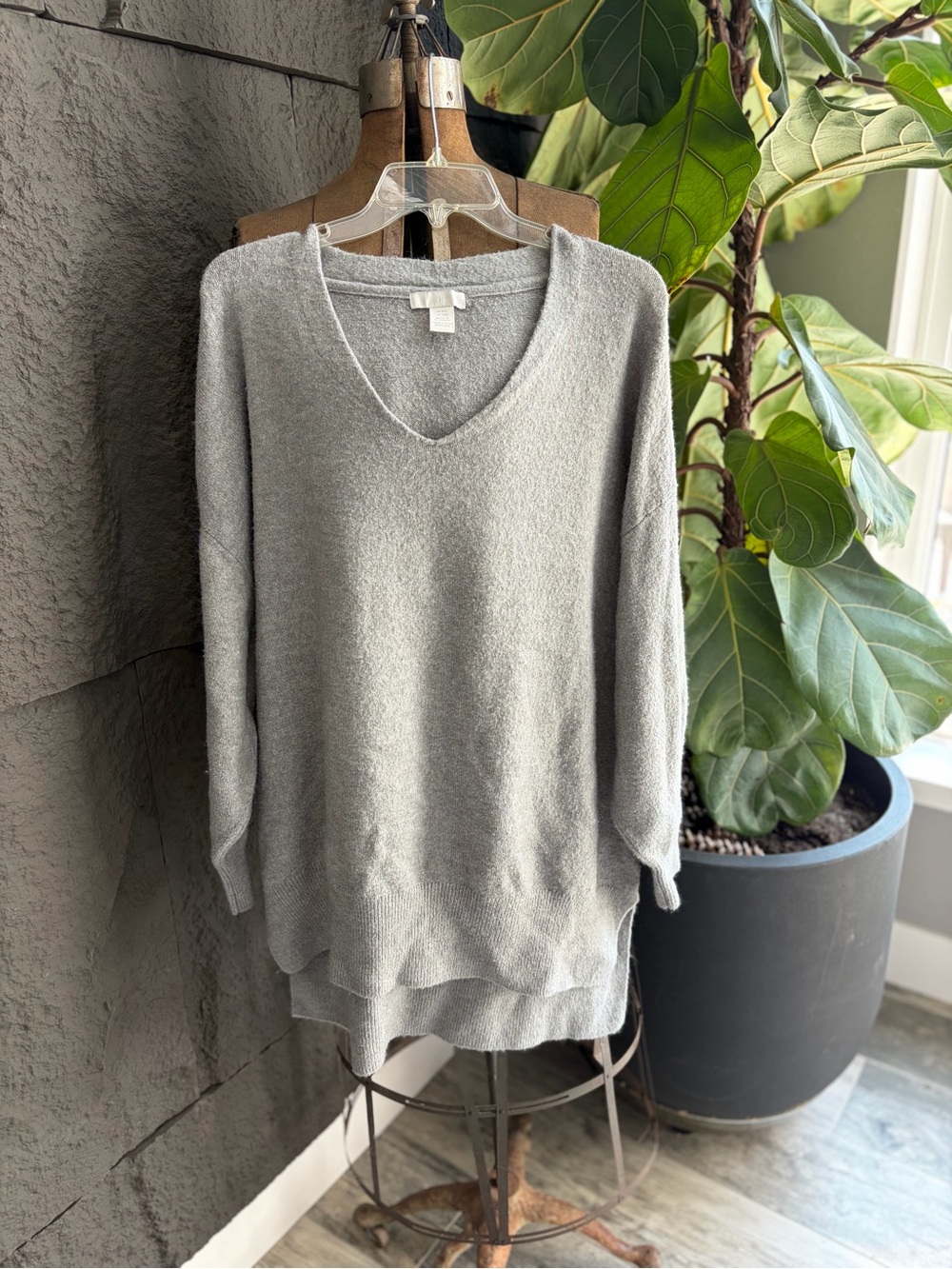 H&M V-Neck Women's Sweater - Light Gray